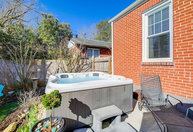 Charming Bristol Home W/ Hot Tub: 1 Mi To Downtown