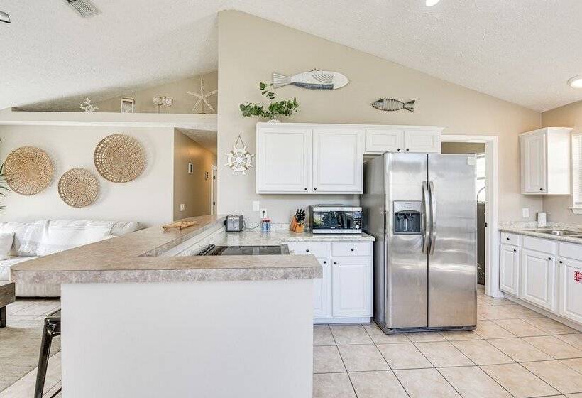 Charming Pcb Home ~ 1 Mi To Beach Access!