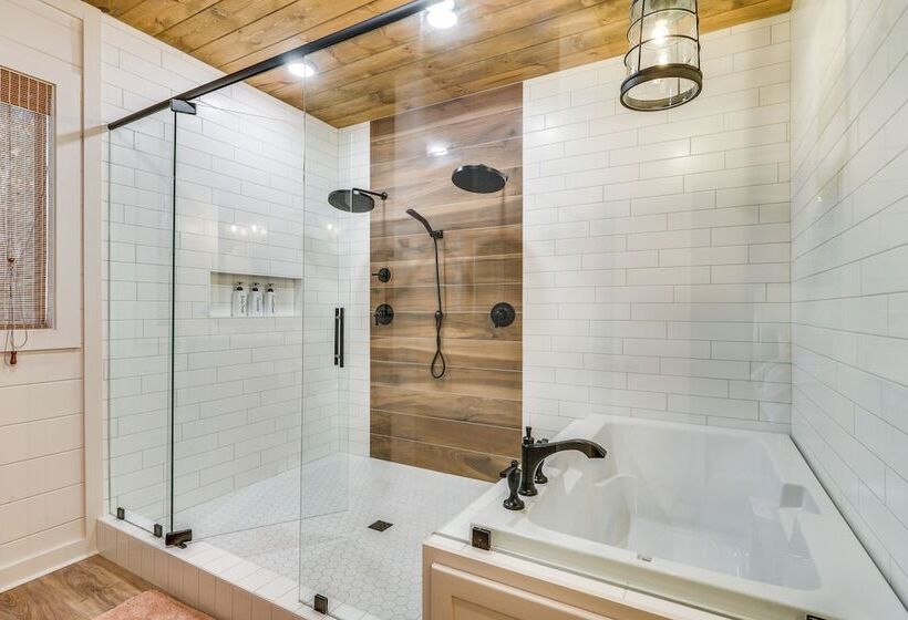 Chic Forest Hideaway In Broken Bow W/ Hot Tub