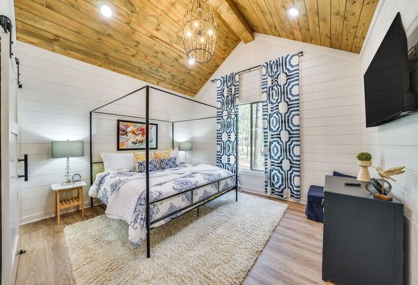 Chic Forest Hideaway In Broken Bow W/ Hot Tub