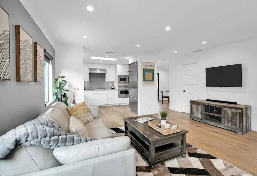 City Living By Avantstay Large Outdoor Area