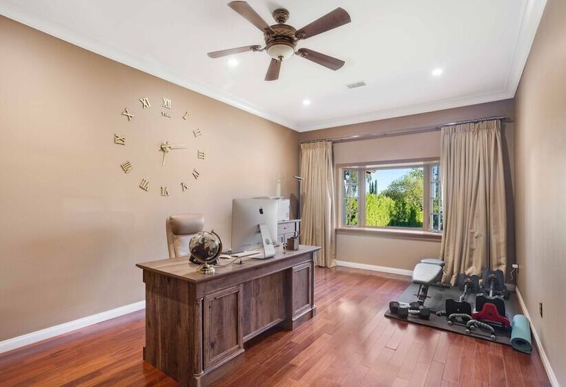 Colven By Avantstay Pool + Spa Near Golf Course