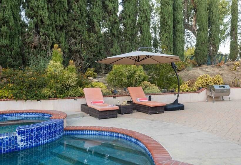 Colven By Avantstay Pool + Spa Near Golf Course