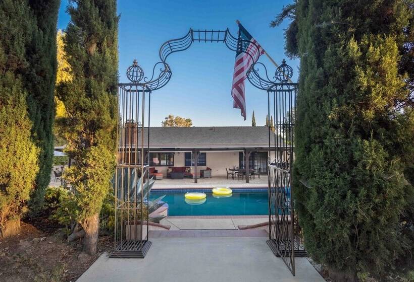 Colven By Avantstay Pool + Spa Near Golf Course