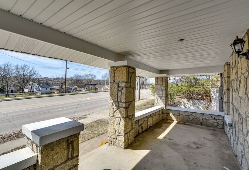 Cozy Jefferson City Retreat W/ Porch, Near Golfing