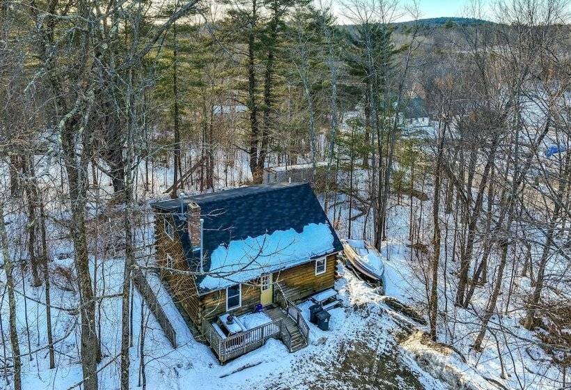 Cozy Laconia Cabin, Close To Winnipesaukee Pier!