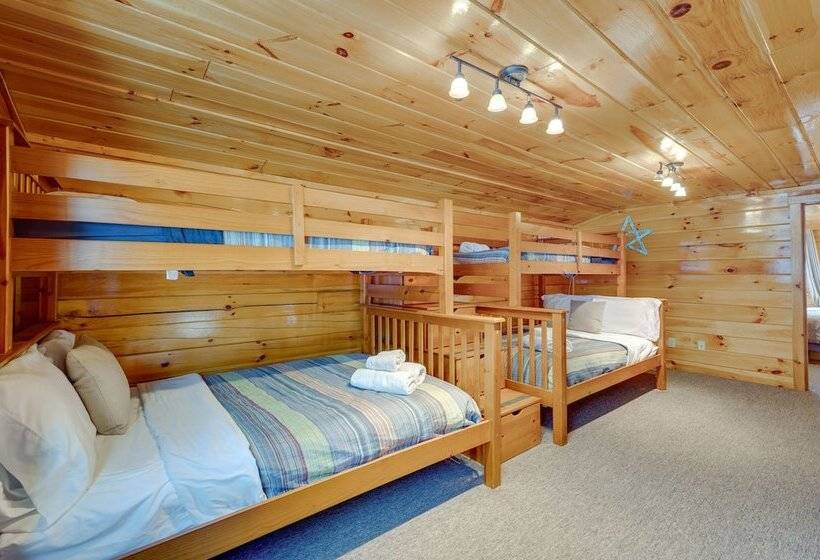 Cozy Laconia Cabin, Close To Winnipesaukee Pier!