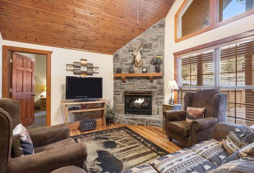 Creekside   2 Bdr Resort Cabin In Epic Location!