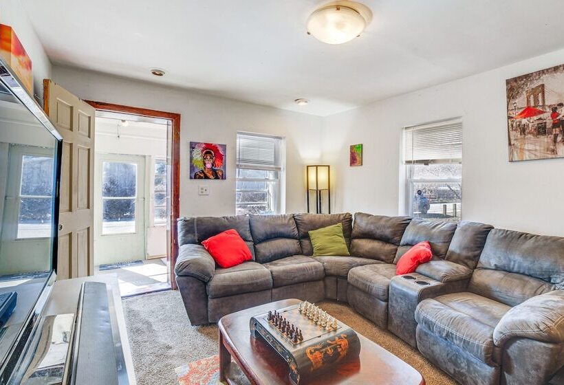 Dog Friendly Michigan City Home   3 Mi To Beach!