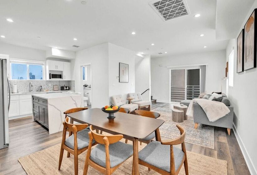 Downtown Delight By Avantstay 10min To Staples