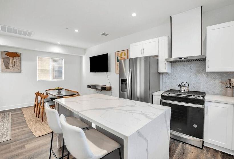 Downtown Delight By Avantstay 10min To Staples