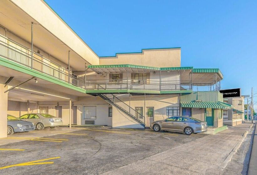 Economy Hotel Covington