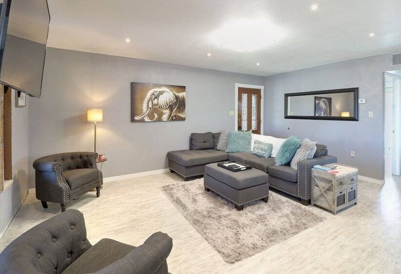 Elephant Butte Home W/ Propane Grill: 1 Mi To Lake