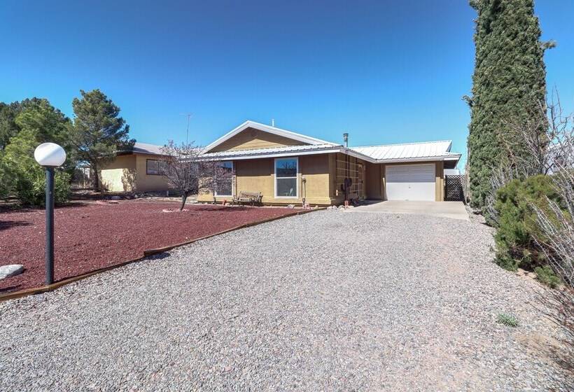 Elephant Butte Home W/ Propane Grill: 1 Mi To Lake