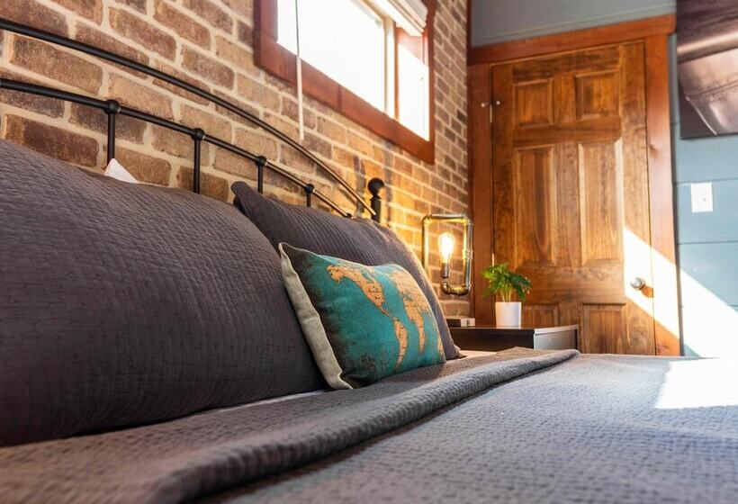 Escape To Elegance By Ghosal Luxury Lodging