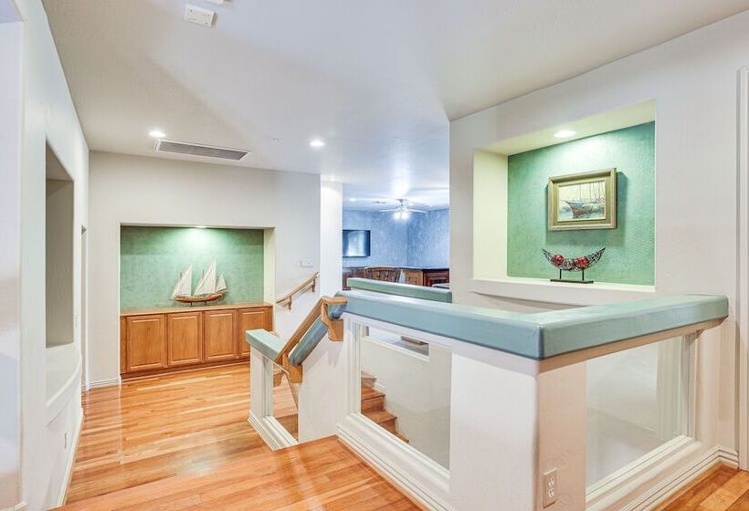 Expansive Peoria Home W/ Pool + Outdoor Kitchen!