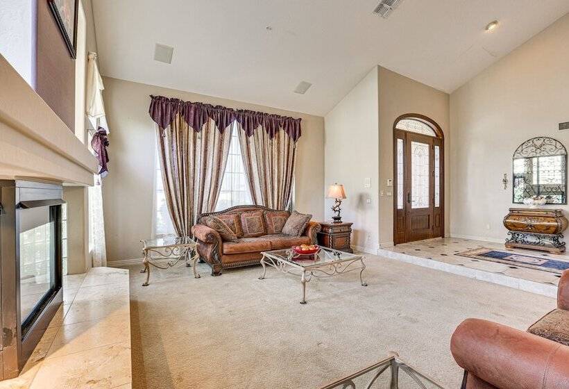 Expansive Peoria Home W/ Pool + Outdoor Kitchen!