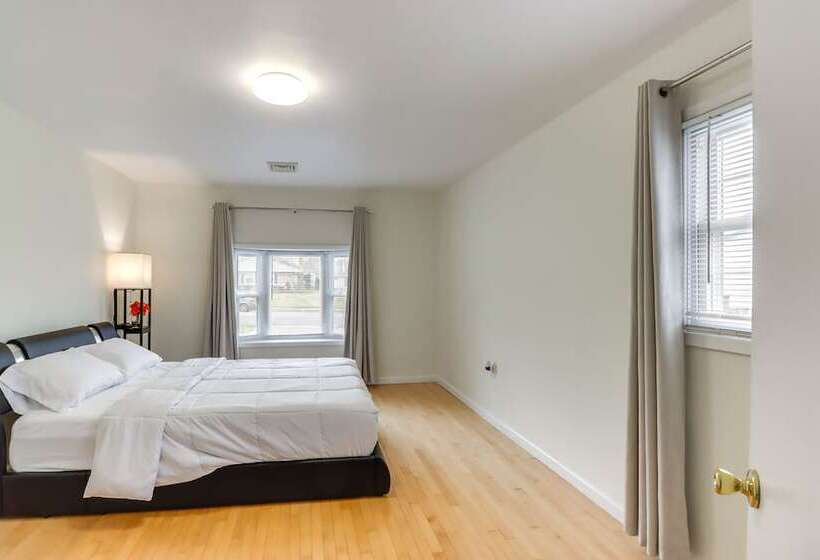 Family Friendly Home In Bowie W/ Fenced Yard!