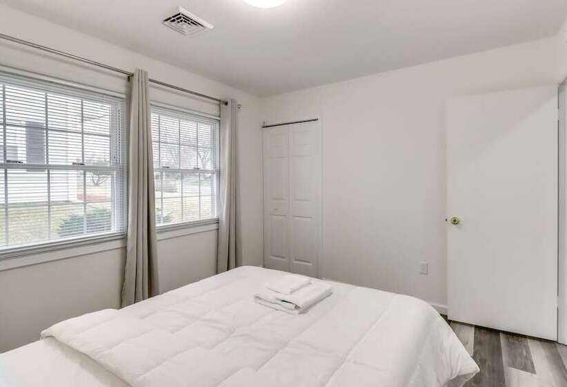 Family Friendly Home In Bowie W/ Fenced Yard!