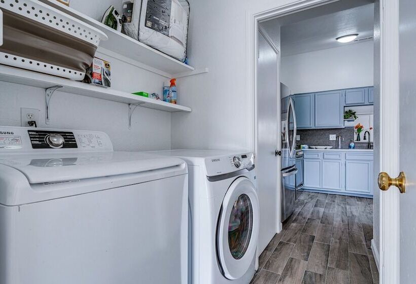 Pet Friendly Round Rock Home W/ Fenced Yard!