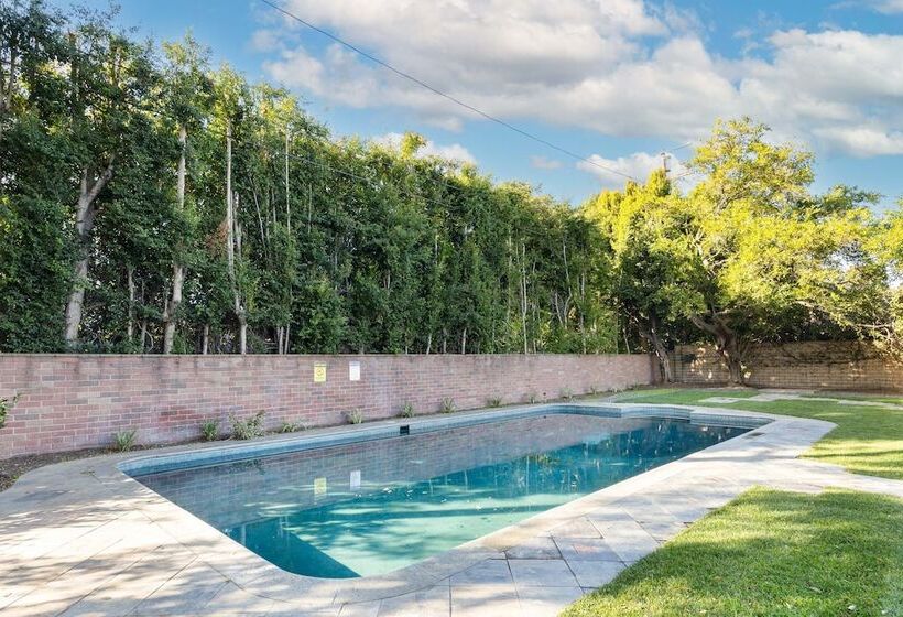 Forman By Avantstay Pool, Near Hollywood Studios