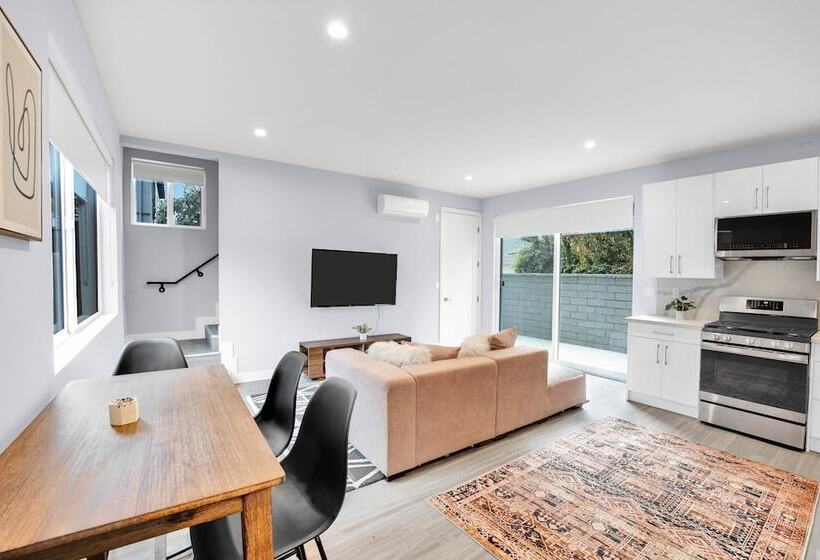 Fulton Buyout By Avantstay Sherman Oaks Estate + View