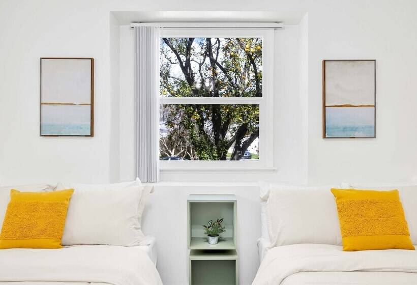 Newly Furnished Valley Home | Reseda Retreat