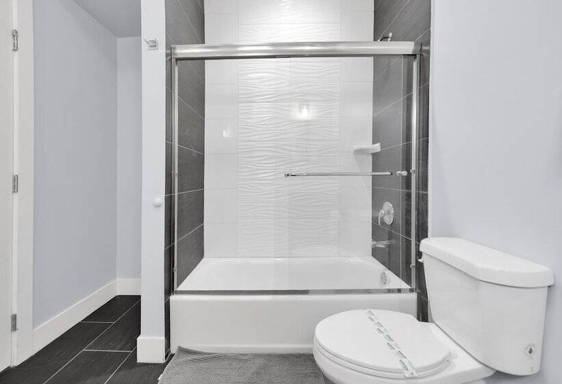 Hinds By Avantstay Duplex In North Hollywood