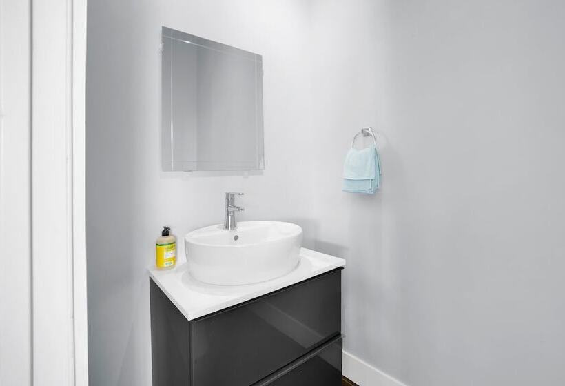 Hinds By Avantstay Duplex In North Hollywood