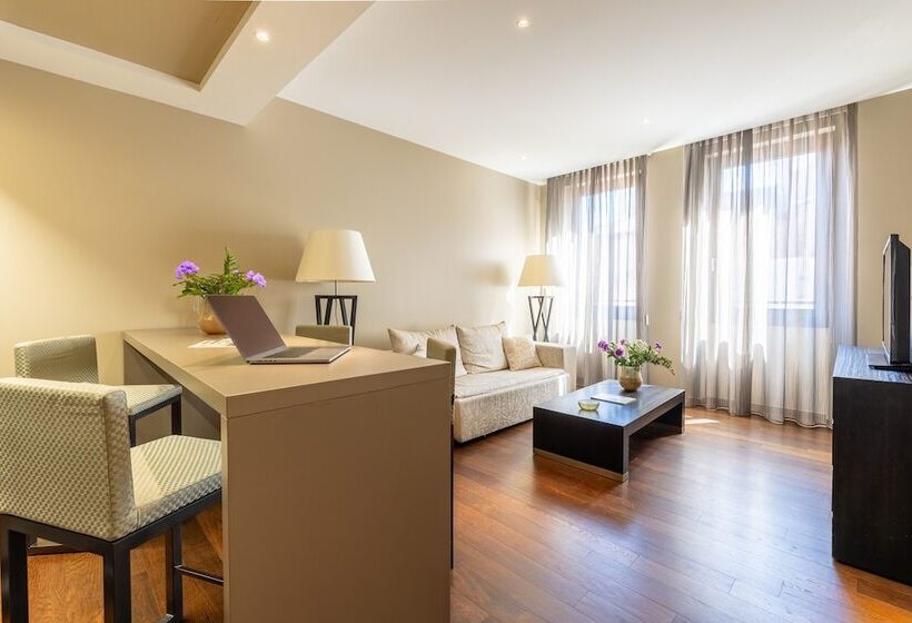 مسافرخانه Nj Hotels San Pietro All Orto 6 Milano