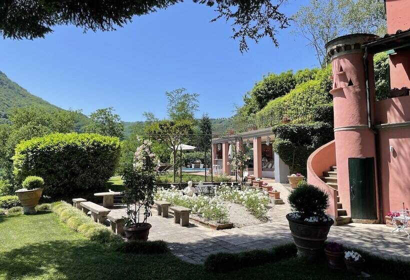 فندق فئة نجمة واحدة Burlamacchi Villas