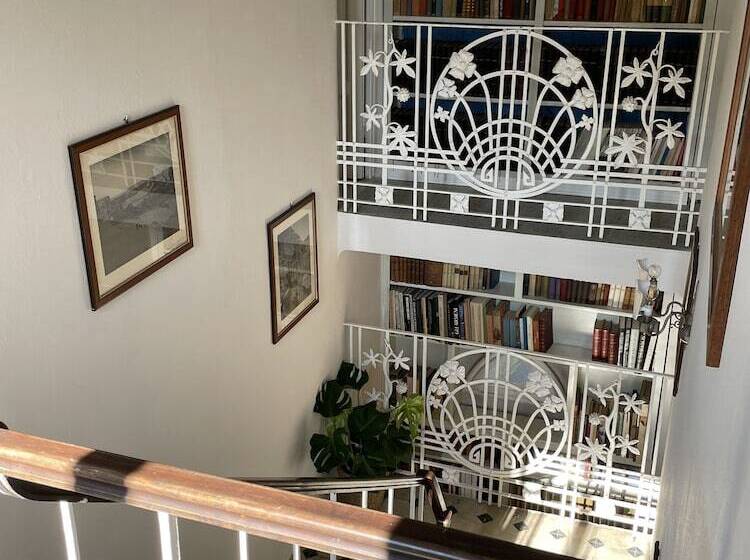 فندق فئة نجمة واحدة Burlamacchi Villas