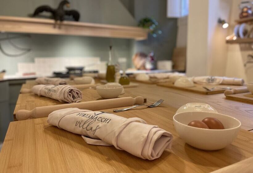 فندق فئة نجمة واحدة Burlamacchi Villas