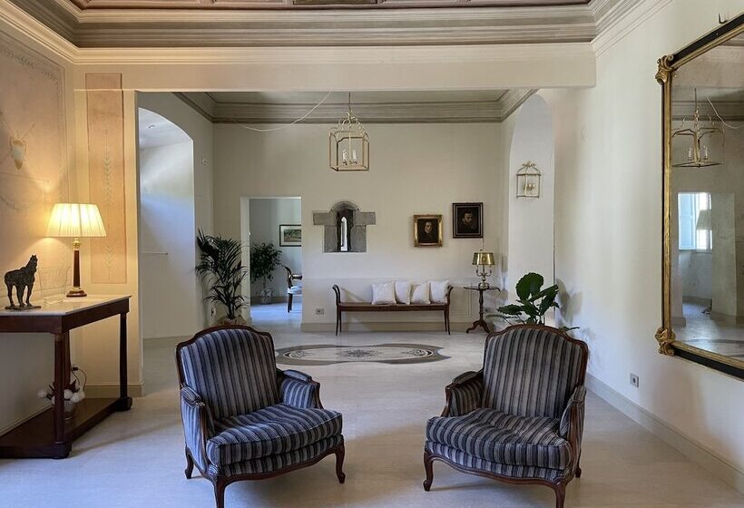 فندق فئة نجمة واحدة Burlamacchi Villas