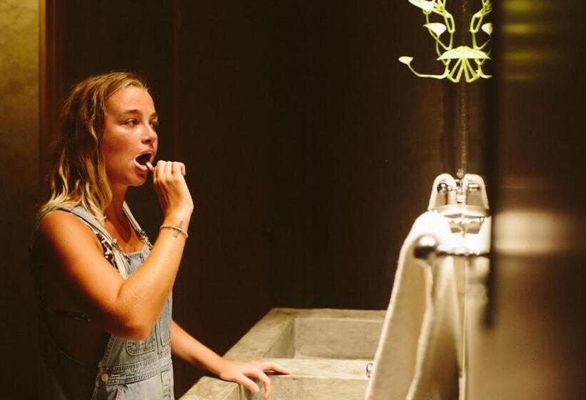 مسافرخانه La Escondida H