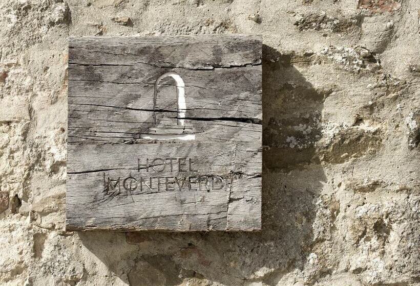פונדק Monteverdi Tuscany
