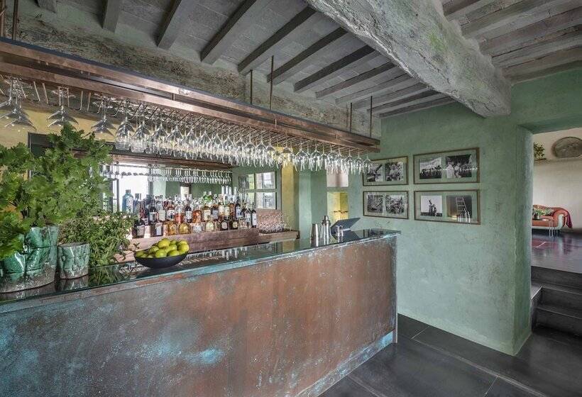 פונדק Monteverdi Tuscany