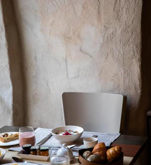 פונדק Monteverdi Tuscany