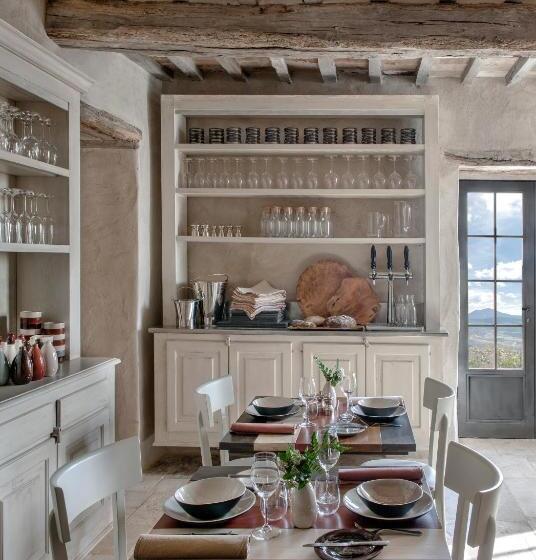 פונדק Monteverdi Tuscany