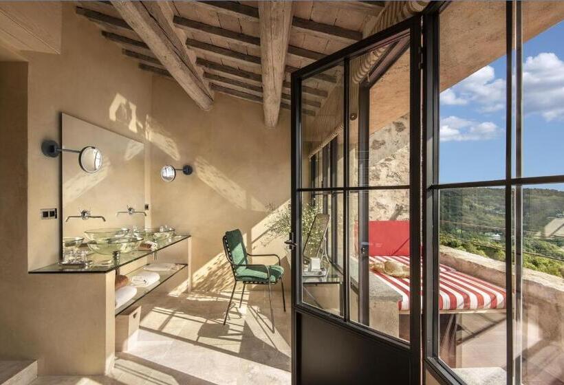 פונדק Monteverdi Tuscany