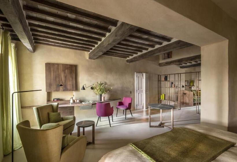 פונדק Monteverdi Tuscany