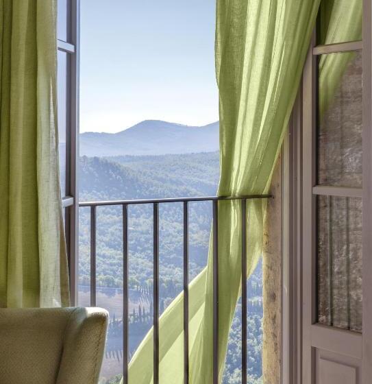 פונדק Monteverdi Tuscany