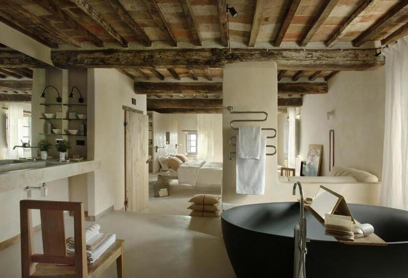 פונדק Monteverdi Tuscany