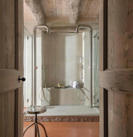 פונדק Monteverdi Tuscany