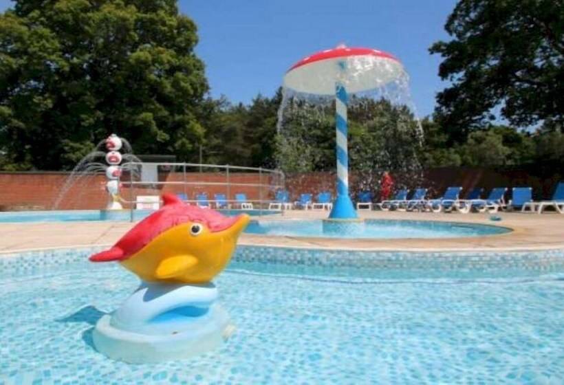 ホテル 2 Bed 6 Berth Lodge In Shorefield Oakdene Dorset