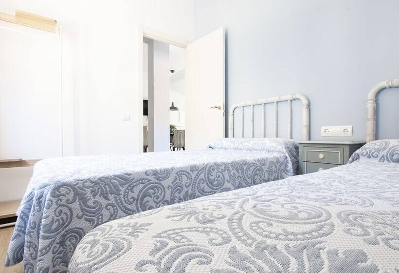 ホテル Apartamentos Creativos Villarubei