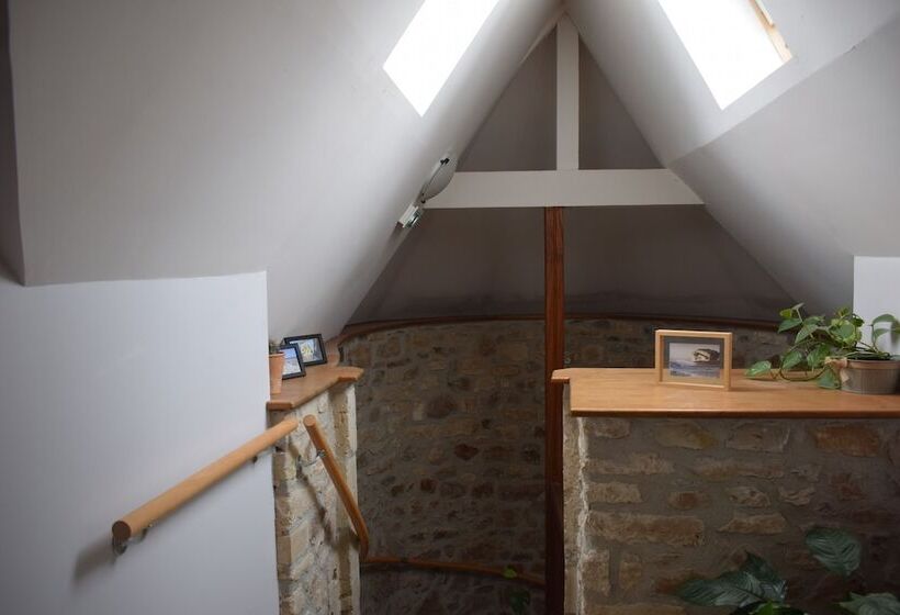 בית מלון כפרי Auberge De La Vallée De La Douve