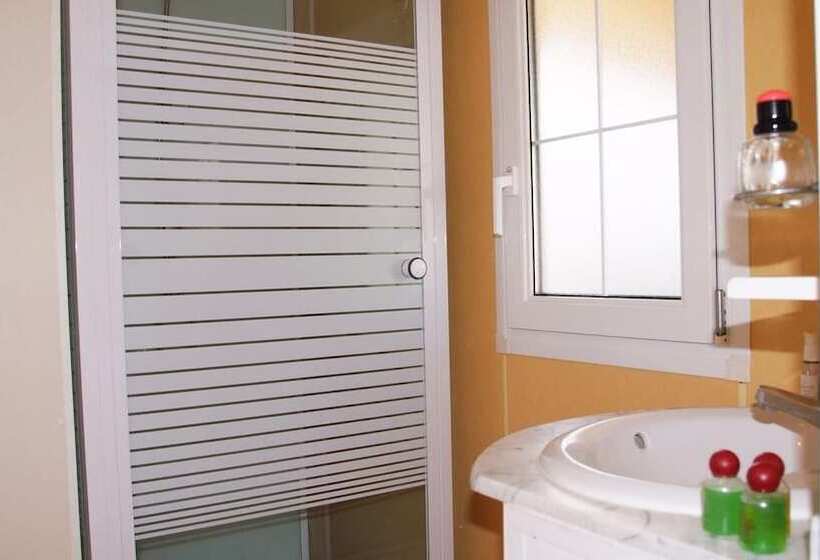 فندق Camping La Pinatelle