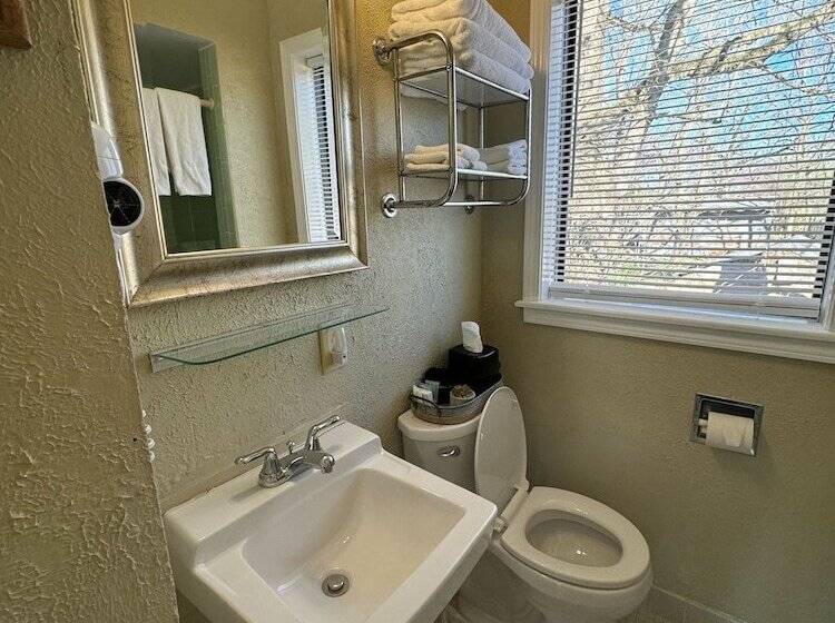 فندق Carlton Marion Inn