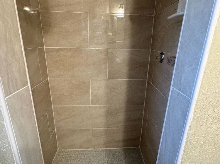 فندق Carlton Marion Inn